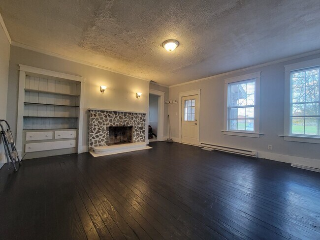 Building Photo - 1803 Harlansburg Rd