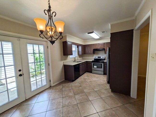 Building Photo - 956 Sunmeadow Dr