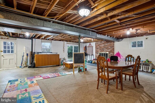 Building Photo - 15805 Wayne Ave