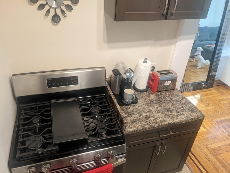 NEW STOVE - 2 Grant St