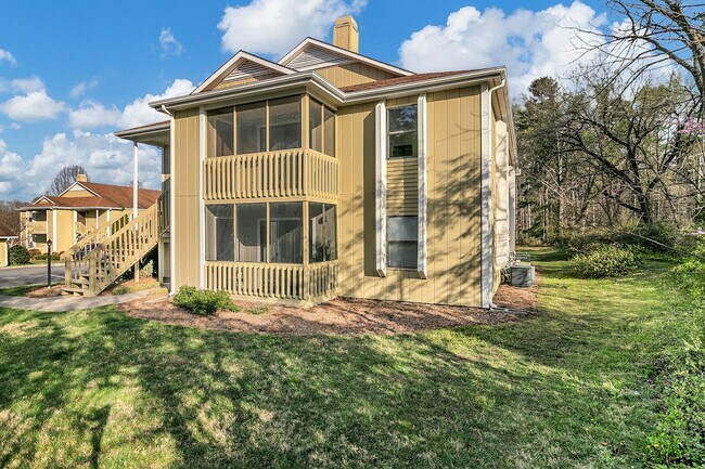 Building Photo - 110 Heywood Rd