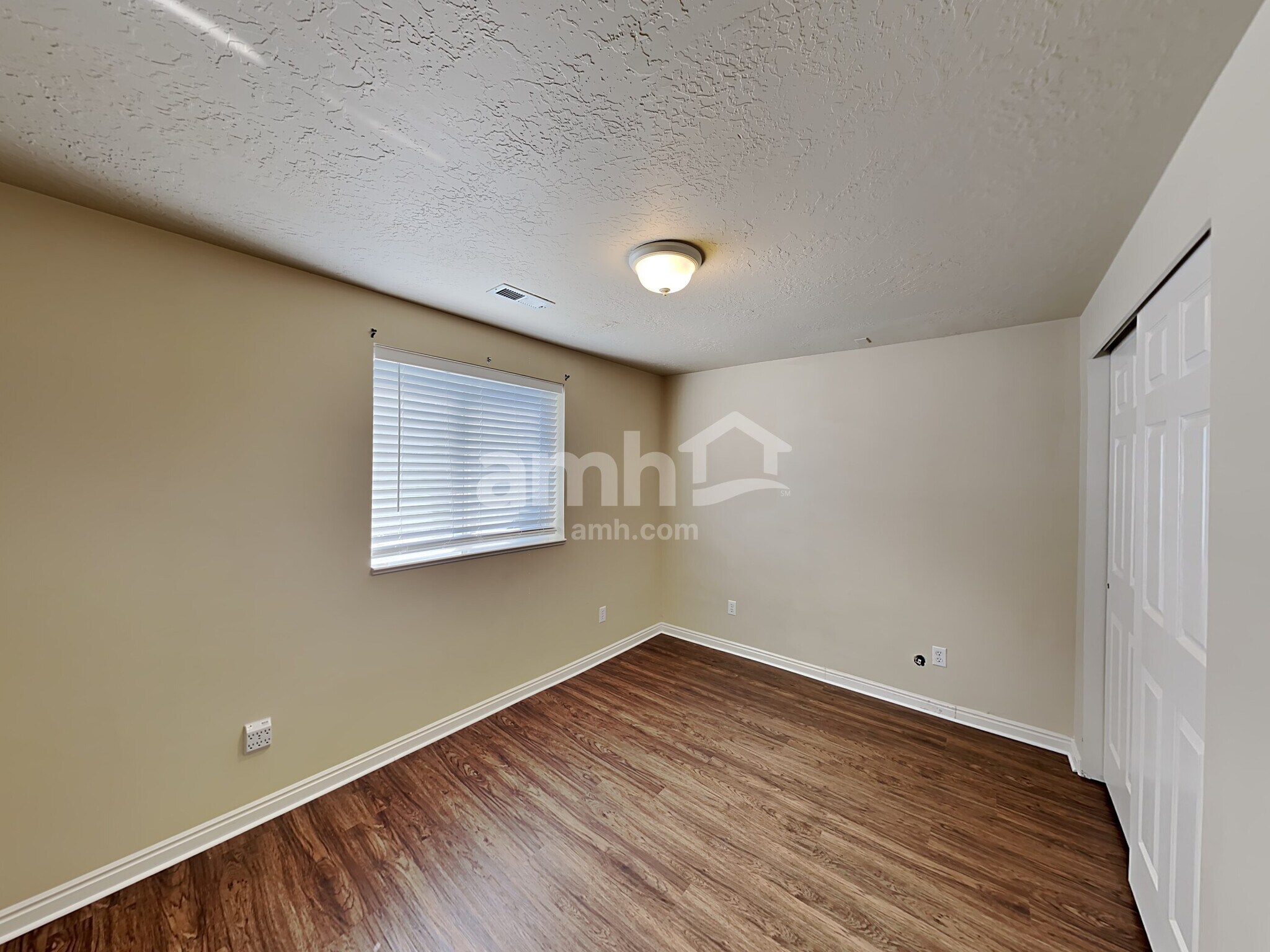 Building Photo - 2475 W 1325 N