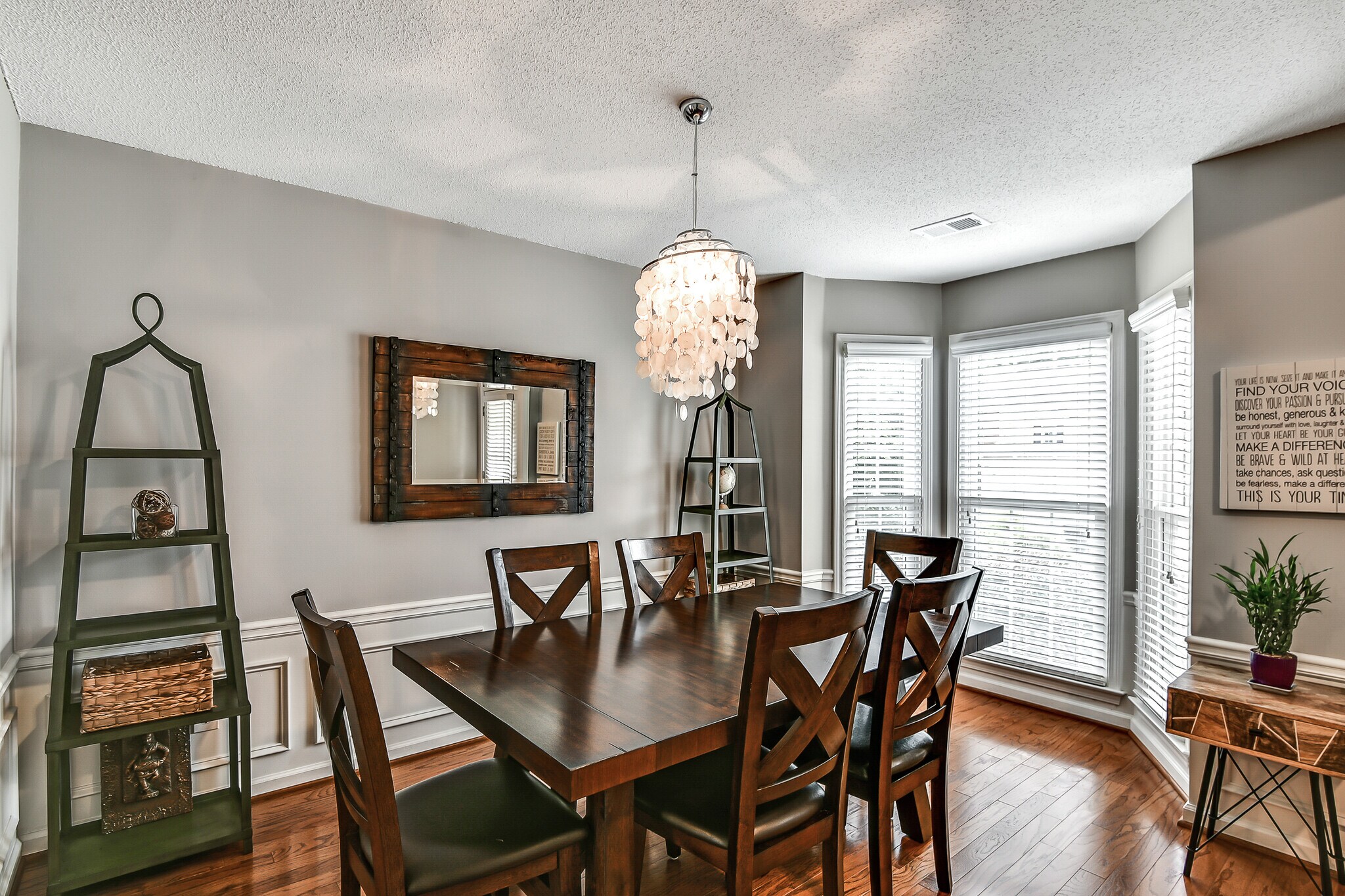 Building Photo - 6165 Pattingham Dr