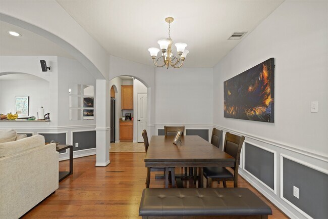 Building Photo - 6426 E Linpar Ct