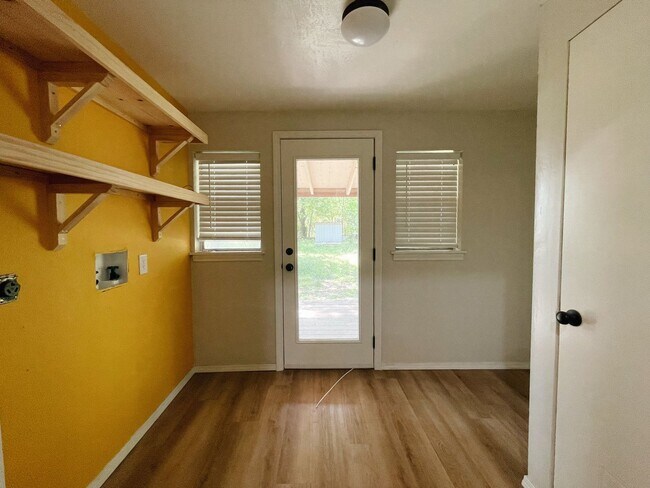 Building Photo - Beautiful 2 bedroom in Collinsville