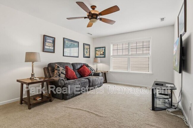 Building Photo - 3809 Stoneybrook Dr