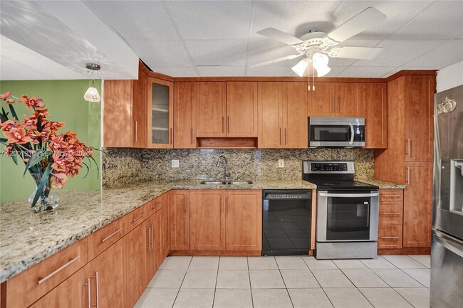 Building Photo - 3051 NW 46th Ave