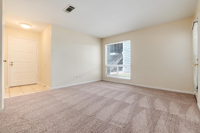 Building Photo - 2375 E Geddes Ave