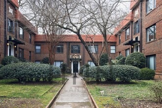 Building Photo - 706 Argonne Ave NE