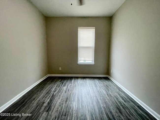 Building Photo - 500 E Ormsby Ave