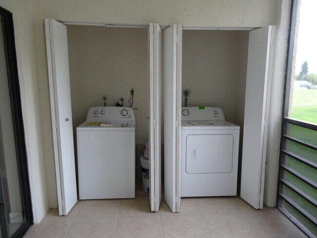 Building Photo - 9235 SW 8th St