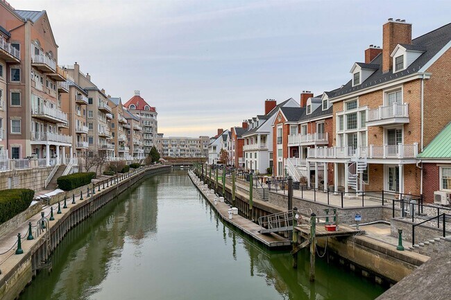 Building Photo - 36 Independence Way