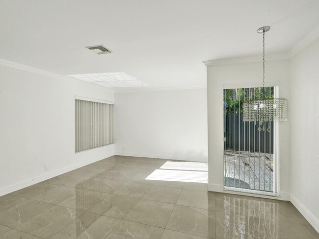 Building Photo - 1257 NW 91st Ave