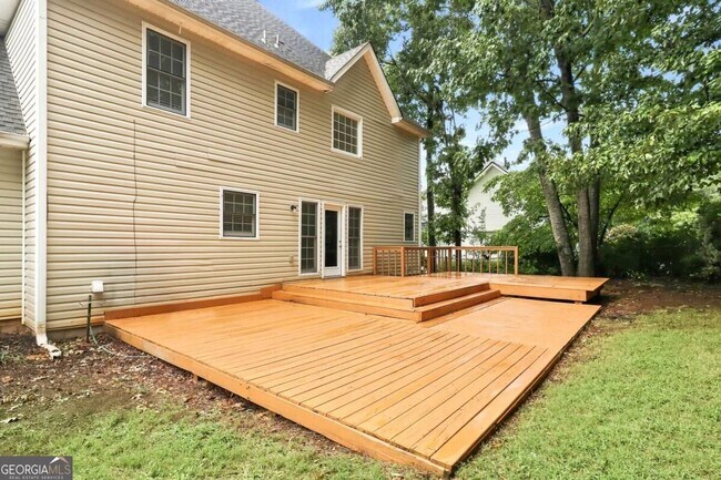 Building Photo - 318 Magnolia Dr