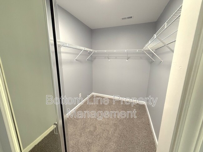 Building Photo - 13446 Cassington Ct