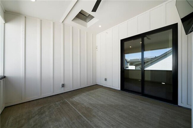 Building Photo - 2347 Hosea L Williams Dr SE