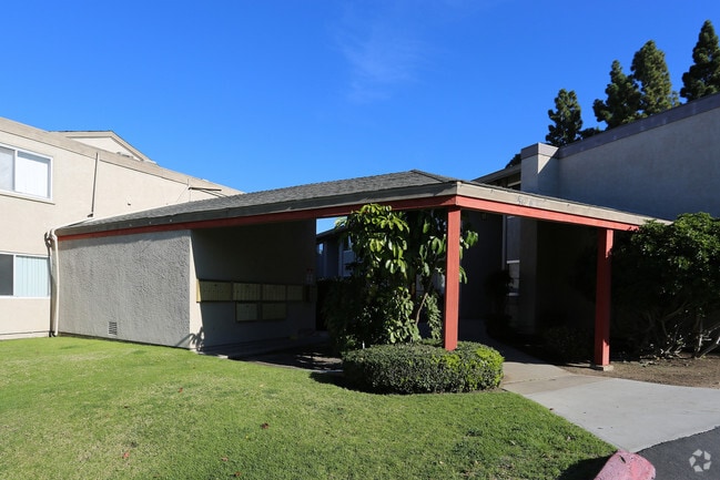 Primary Photo - Michael Arms Apartments