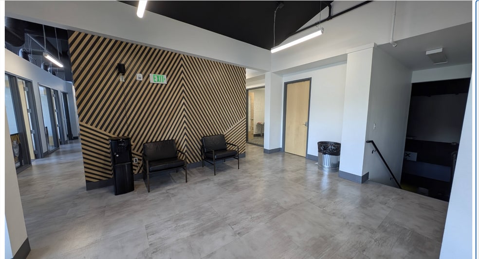 Building Photo - 1640 S State St