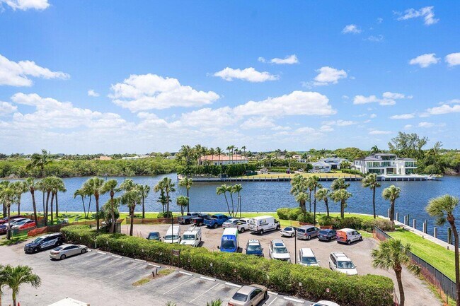 Building Photo - 4740 S Ocean Blvd