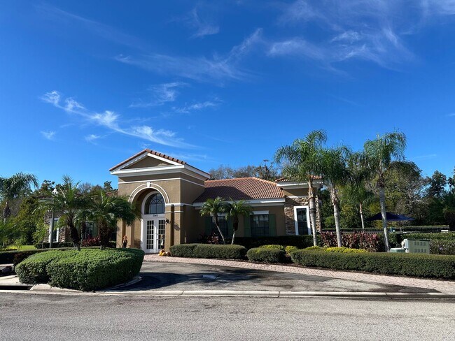 Building Photo - Townhome In St Cloud For Rent with  4 Bedr...