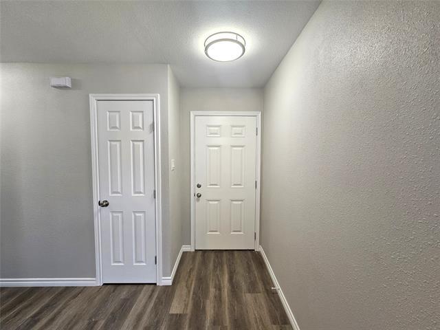 Building Photo - 2208 Teakwood Ct