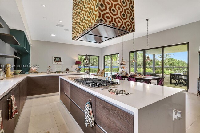 Building Photo - 16709 Botaniko Dr N