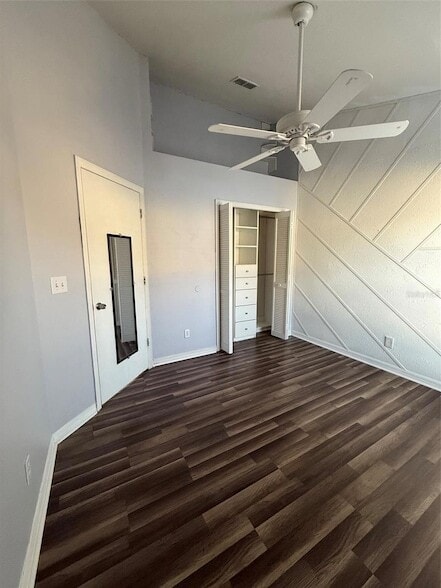 Building Photo - 5841 Dorham Pl