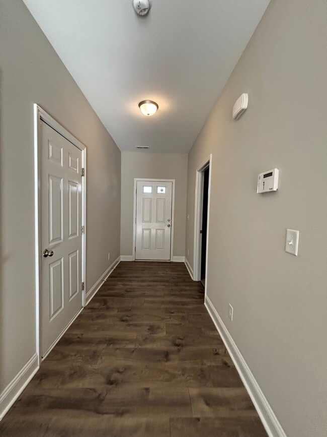 Building Photo - 28 Silk Oak Dr