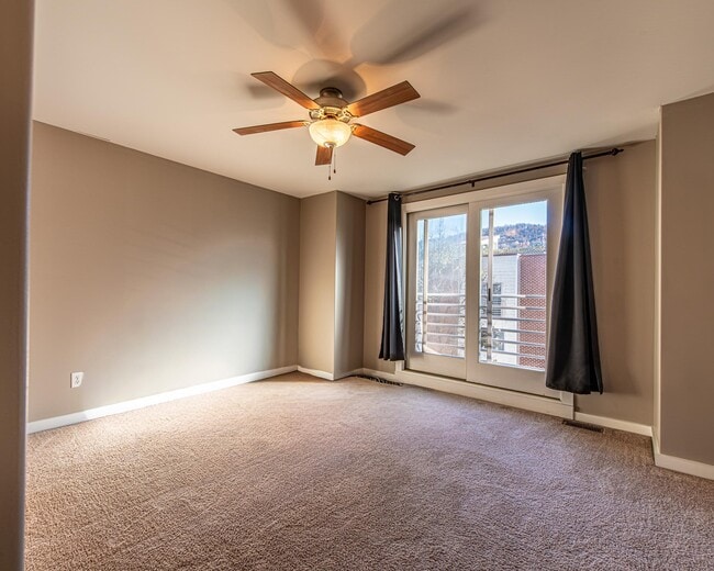 Bedroom 2 - 1013 Linden Ave