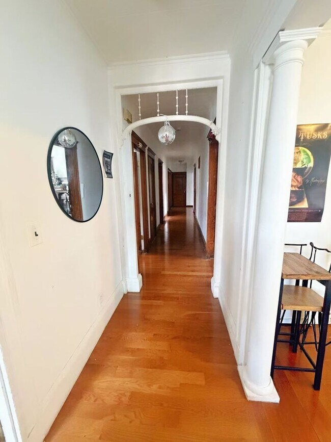 Building Photo - Spacious Unit in Allston