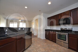 Building Photo - 9182 W Black Hill Rd
