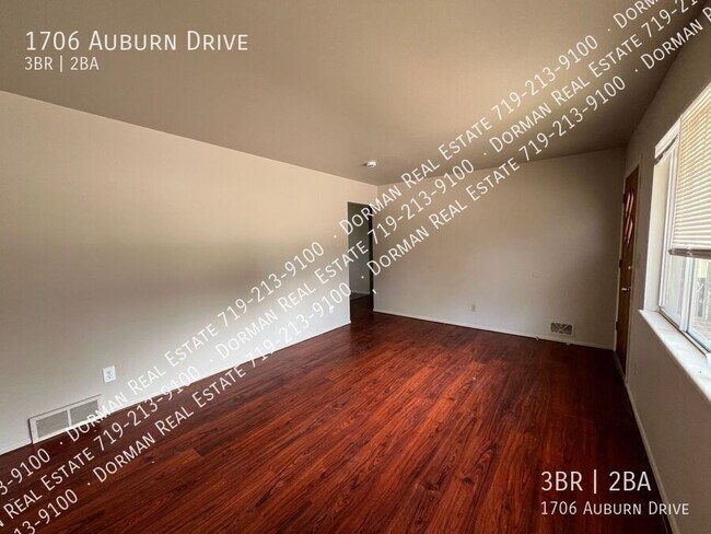 Building Photo - 1706 Auburn Dr