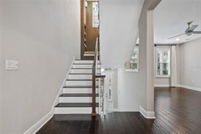 Building Photo - Baldwin Park three story townhome