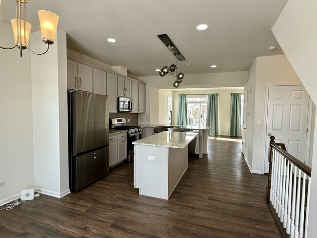 Building Photo - 4411 Monroe Ct