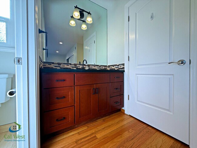 Building Photo - $5195 - 4 Bed/2 Bath Remodeled Home in Santa Clara