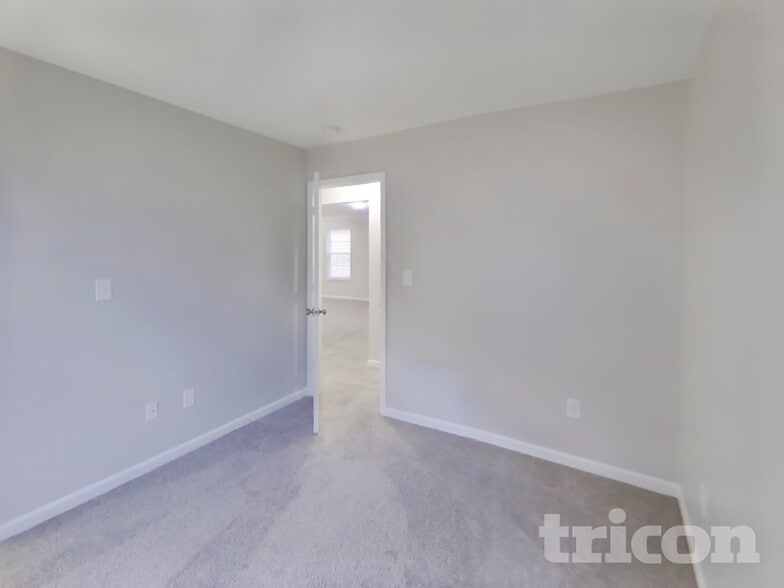 Building Photo - 15436 Dusty Trail