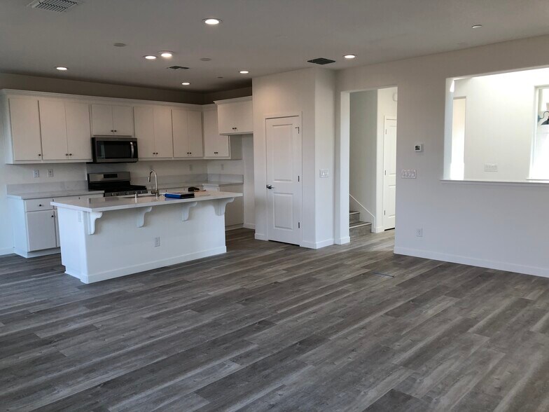 Building Photo - 4061 Gloster Way