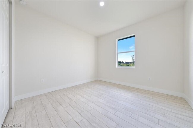 Building Photo - 3008 23rd St SW