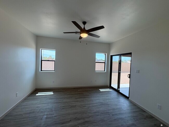 Building Photo - 4311 W 31st Pl