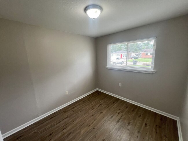 Building Photo - Move In Special!!!! 3 Bedroom 1 Bath home ...