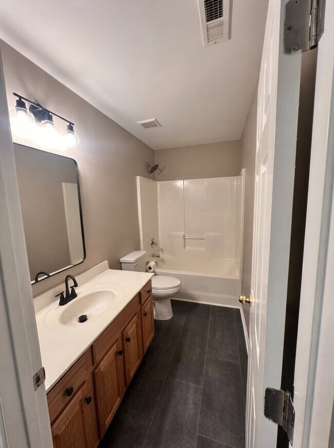 Building Photo - 1245 Liberty Bell Ct