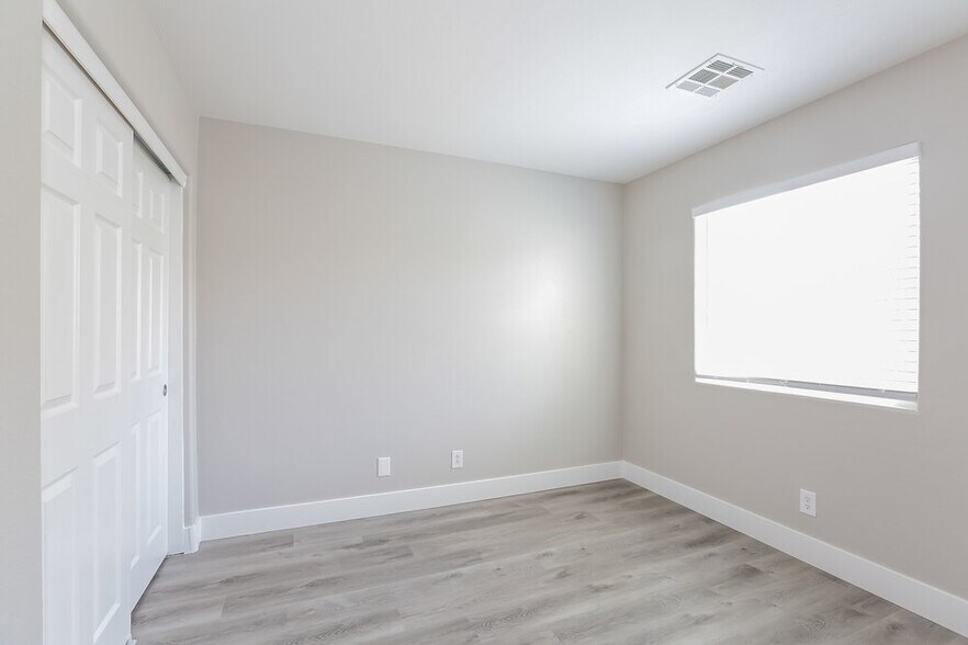 Building Photo - 9205 Millikan Ave