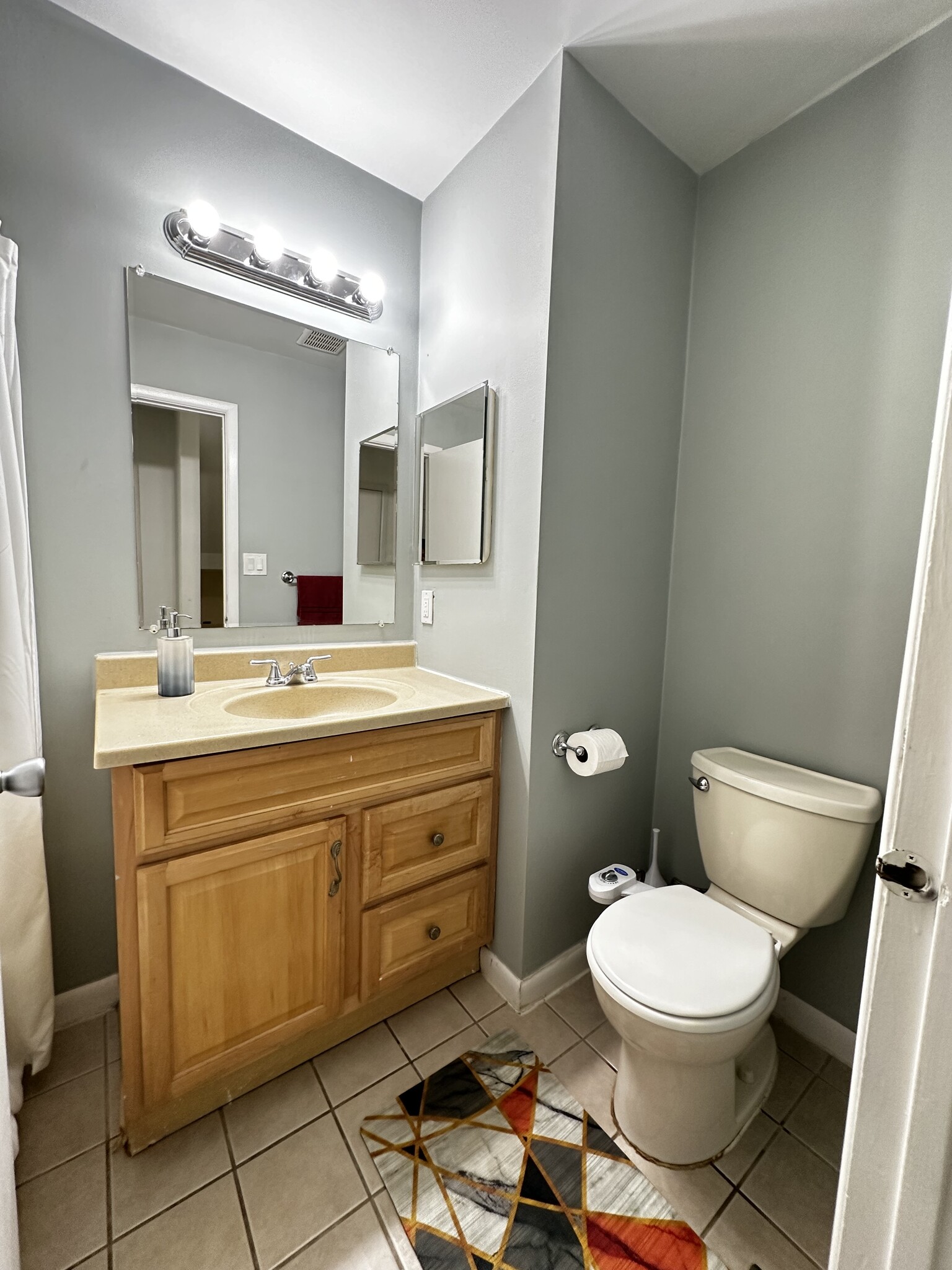 Building Photo - 107 Thoreau Dr