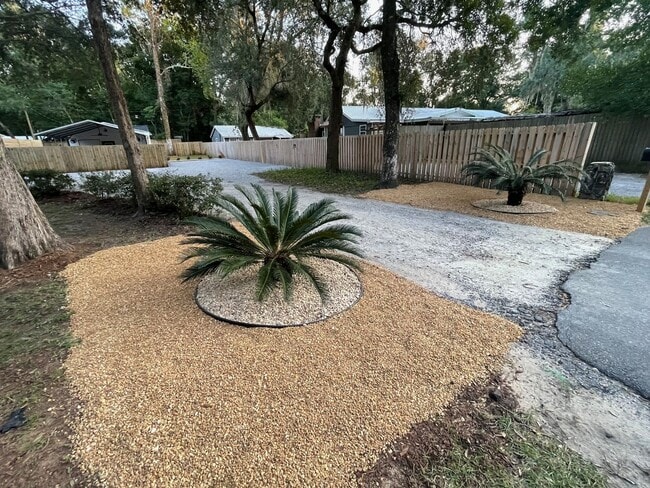 Building Photo - Peaceful Retreat! Just minutes from Niceville!