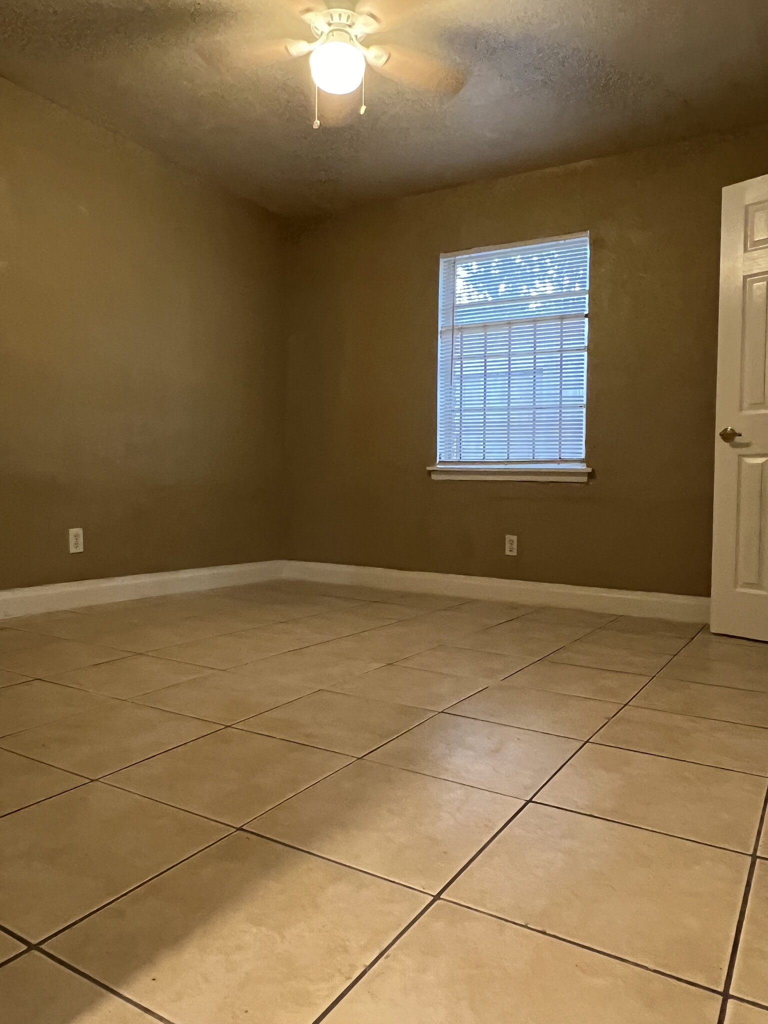 Bedroom1 - 3914 Pickfair St