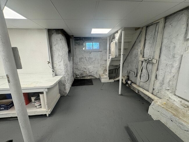 Building Photo - 2 Sea Ave