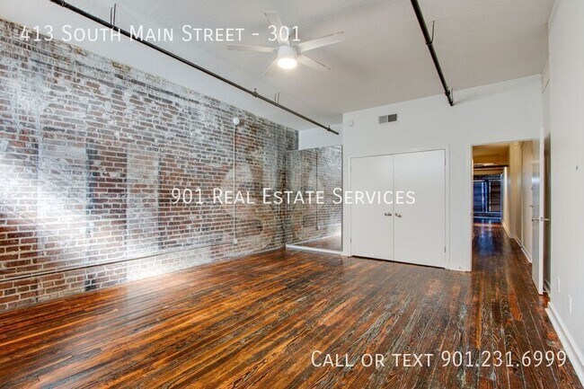 Building Photo - 413 S Main St