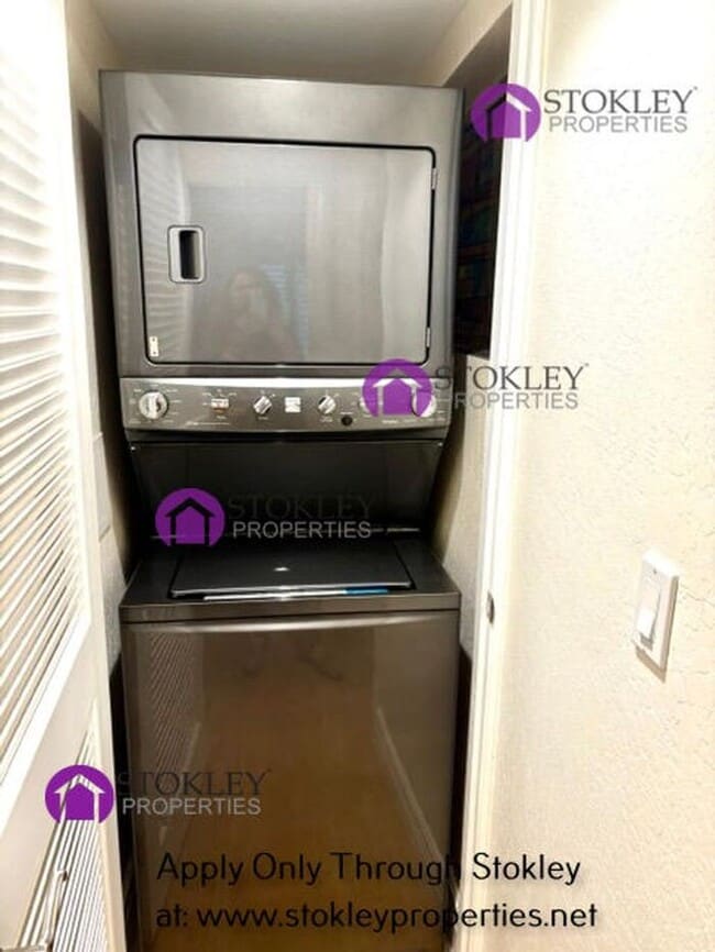 Building Photo - 3125 Terra Granada Dr