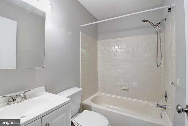 Building Photo - 101 S Oak Cliff Ct