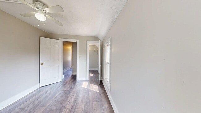 Building Photo - Denison/W.73rd neighborhood - updated 3 be...